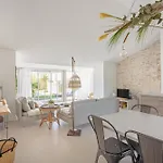 Holiday home L'hirondelle *