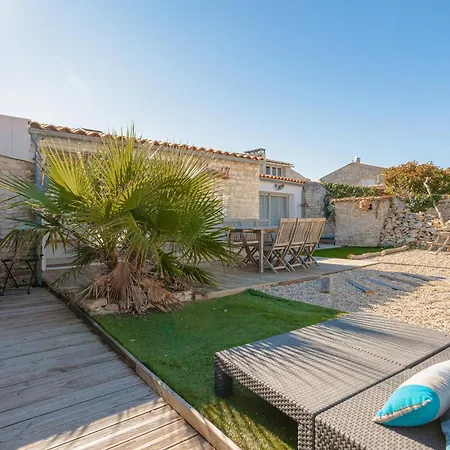 L'hirondelle Saint-Denis-dʼOléron