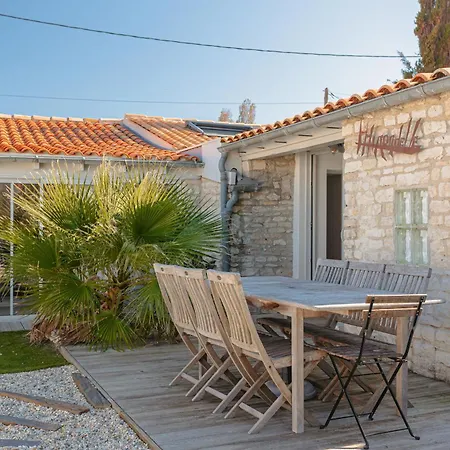 L'hirondelle Saint-Denis-dʼOléron