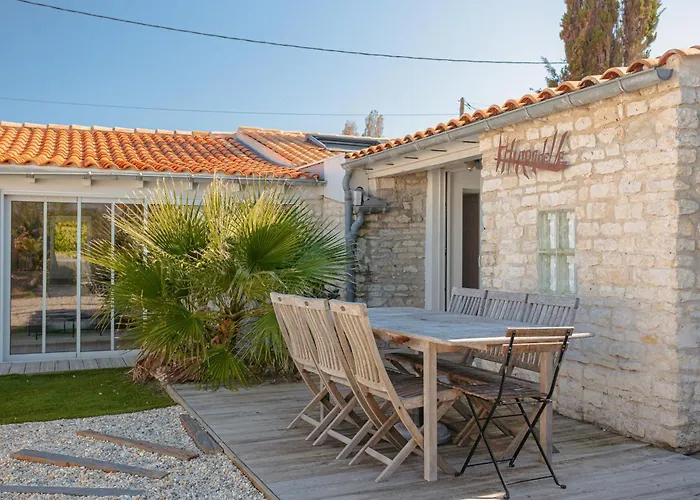 L'hirondelle Saint-Denis-dʼOléron